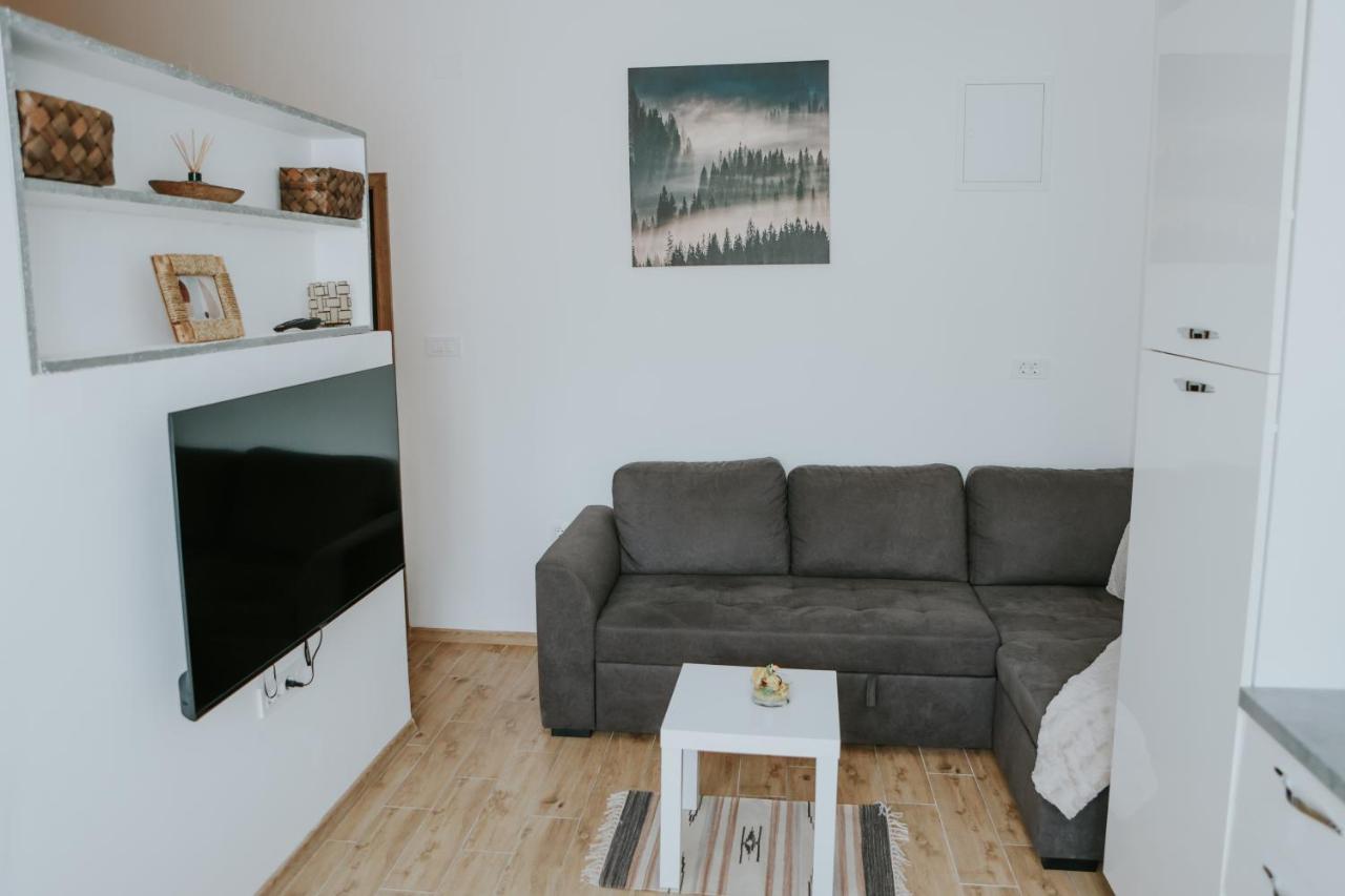 Apartman Nikola Gospić Eksteriør billede